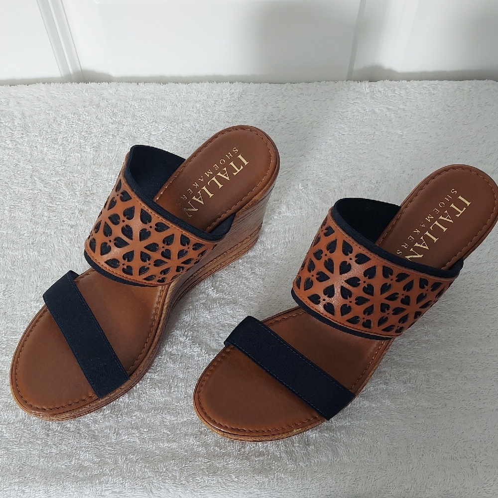 Italian Shoemakers Women's Brown and Black Sandals. Size 10. 4" Heels.